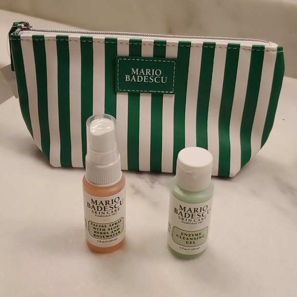 Mario Badescu Bundle with Toiletries Bag - NEW - Picture 1 of 4